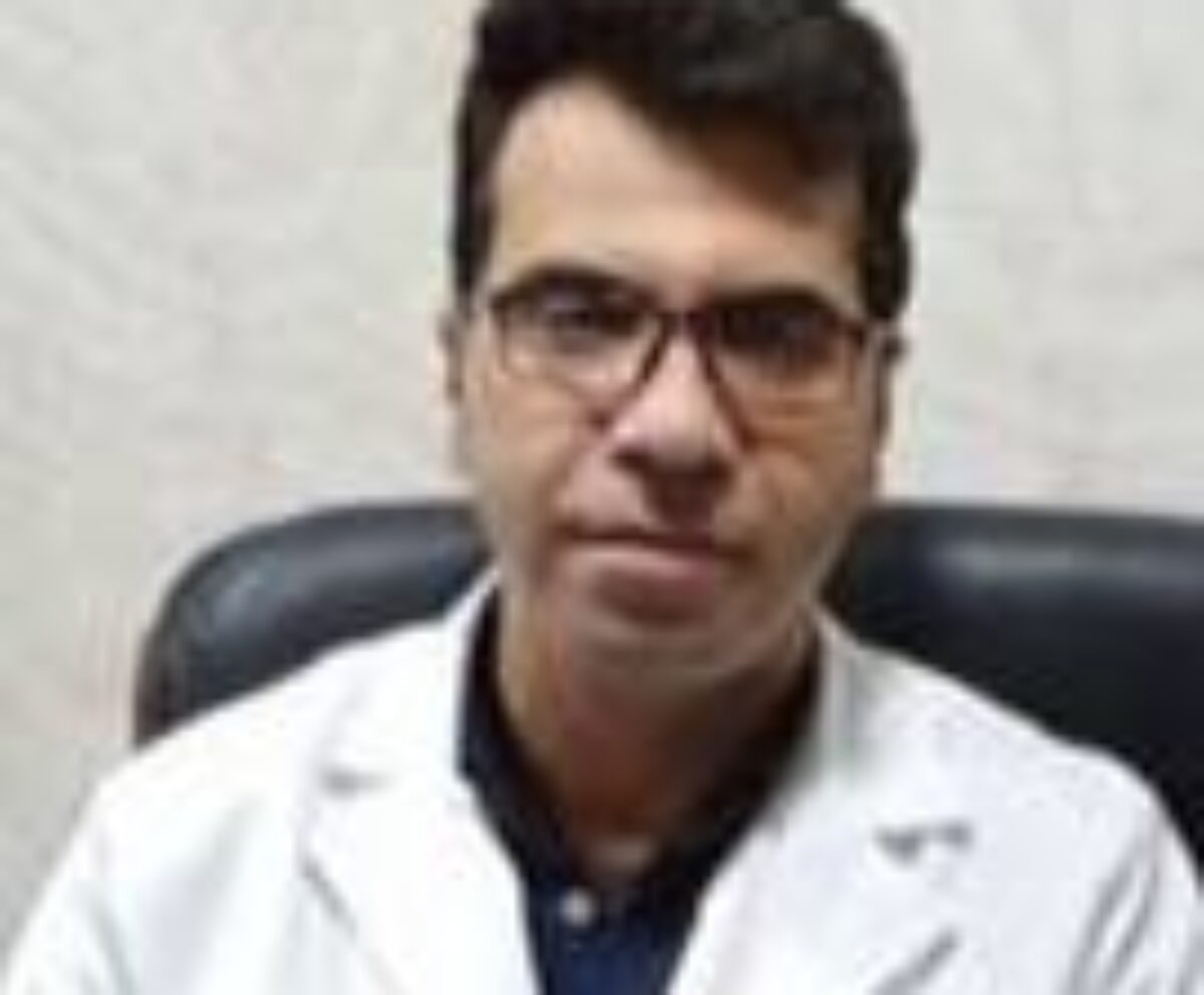 دکتر ادیب ملائی جراح بینی در شیراز