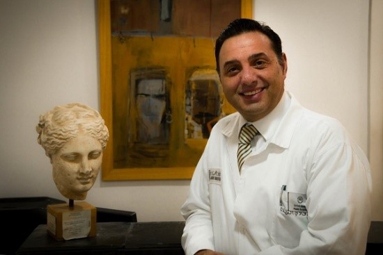 دکتر فادی الزبده مشاور و جراح پلاستیک