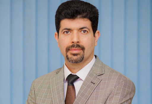 مجموعه دکی یاب؛ دکتر امید ابراهیمی جراح بینی ترمیمی در تهران