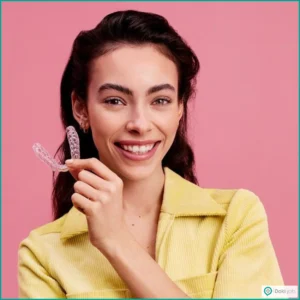 ارتودنسی متحرک چیست؟ راحت‌ترین مدل ارتودنسی + قیمت 1404